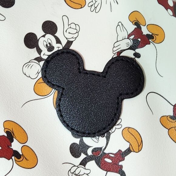 🇬🇪🔥NWT Disney Bioworld Ivory Mickey Mouse Roller Duffel Travel Bag - Picture 7 of 15